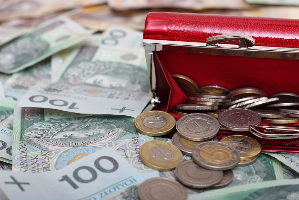 Pieniędzy więcej, a sytuacja i tak jest tragiczna – inflacja